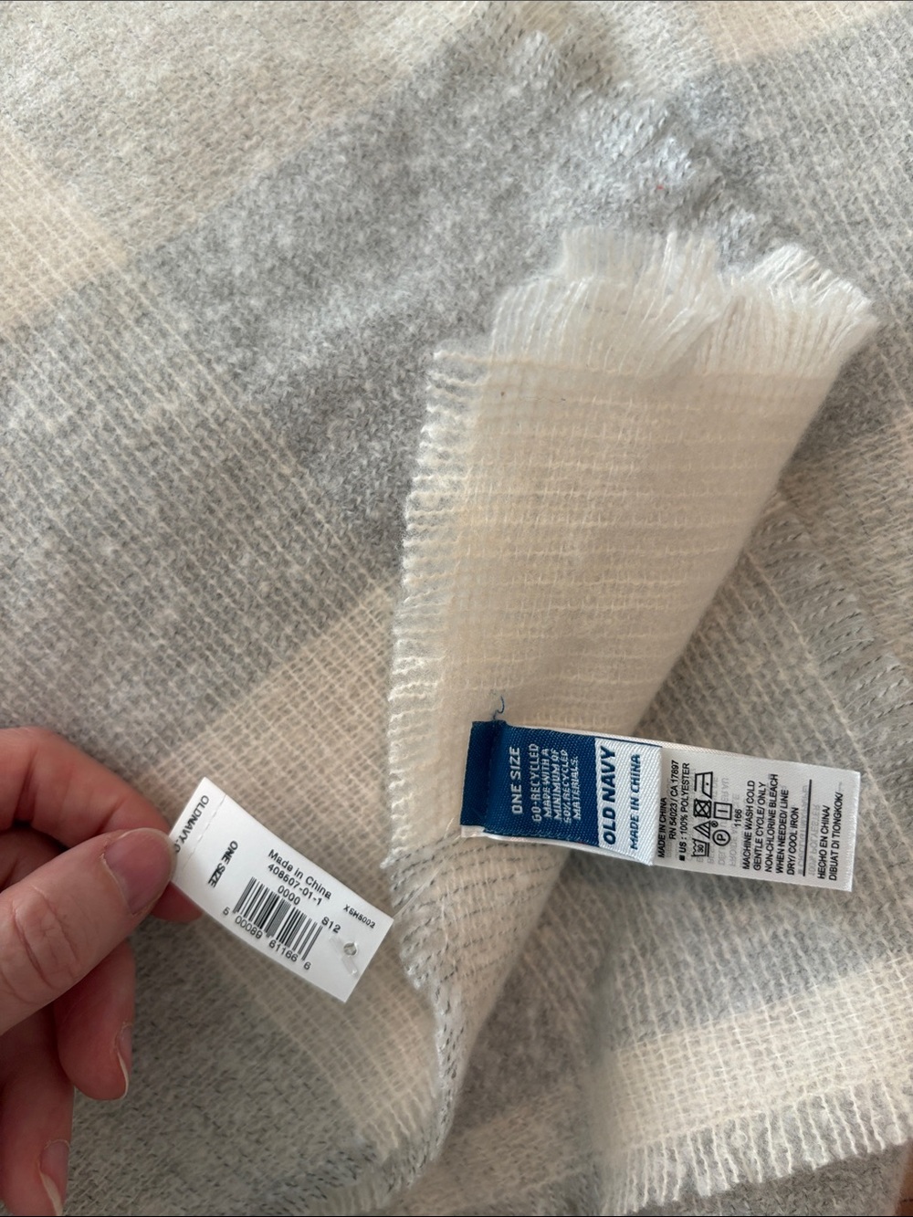 Old Navy Cream and Light Gray Plaid Fringe Scarf